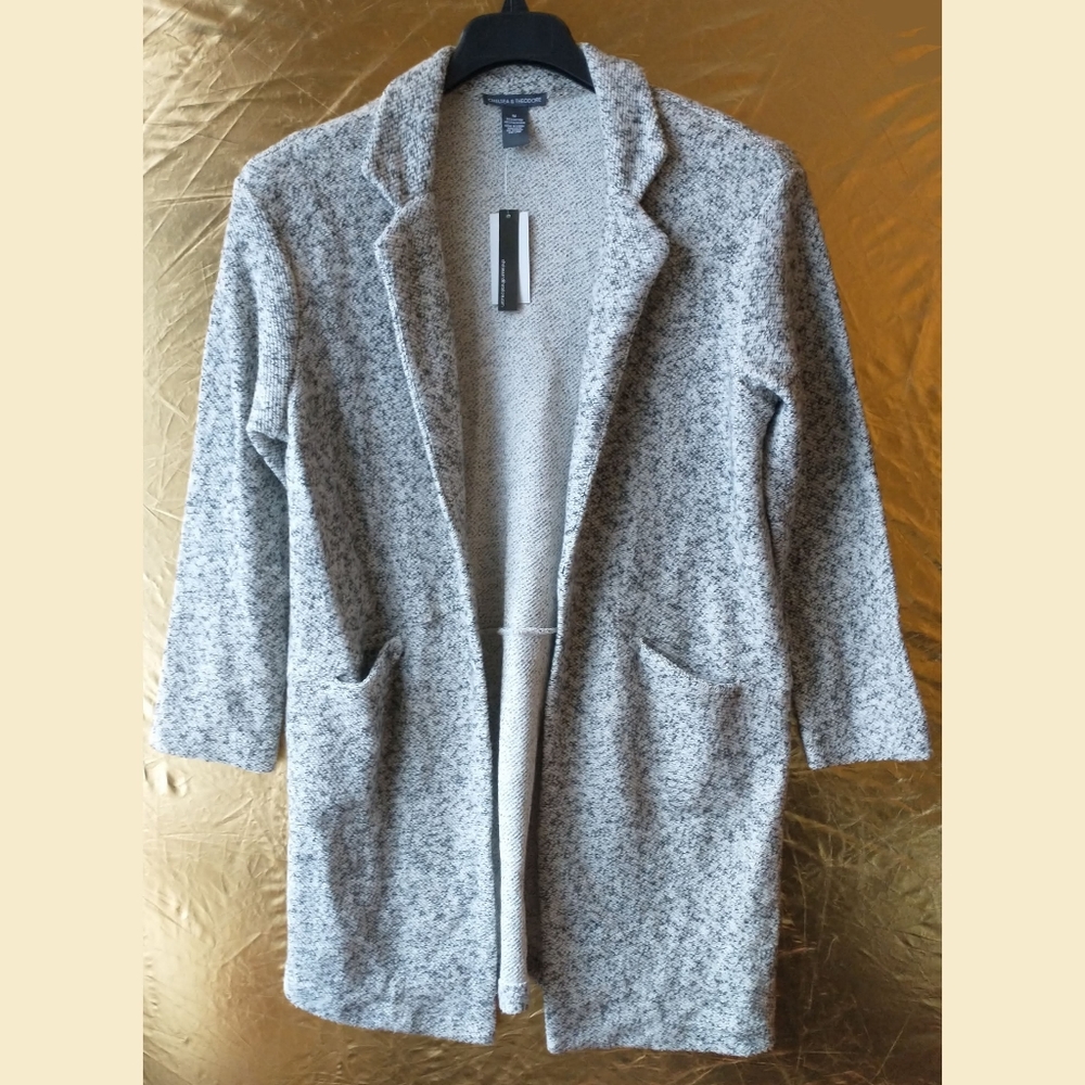 Chelsea & Theodore Gray Lounge Sweater, size M